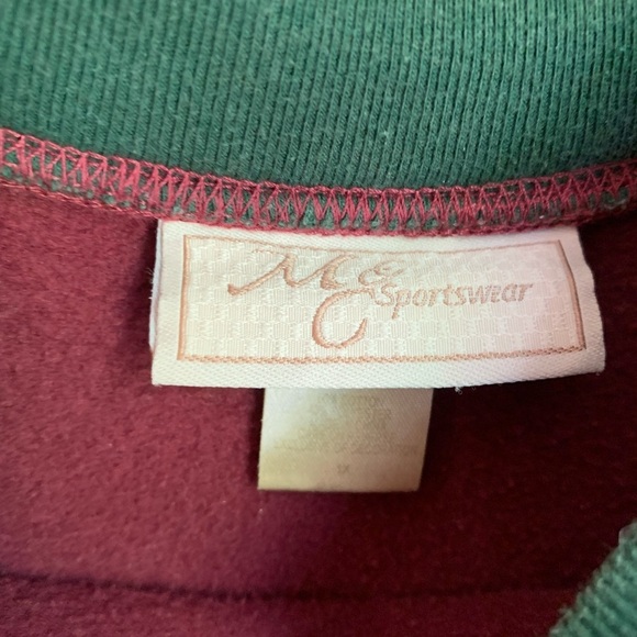 Vintage grandma sweatshirt Applique and fuzzy teddy bears
Simply the bearly best - Picture 5 of 7